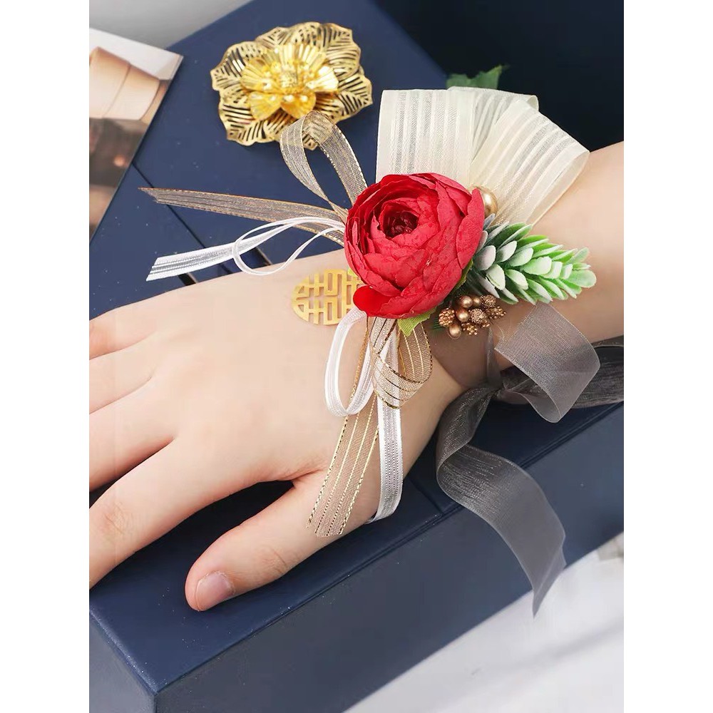 VÒNG HOA ĐEO TAY ĐÁM CƯỚI CHO PHÙ DÂU - KIỂU BÔNG HỒNG