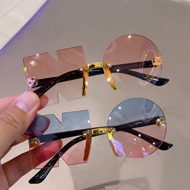 Kính mát không gọng màu gradient dễ thương thời trang cho bé