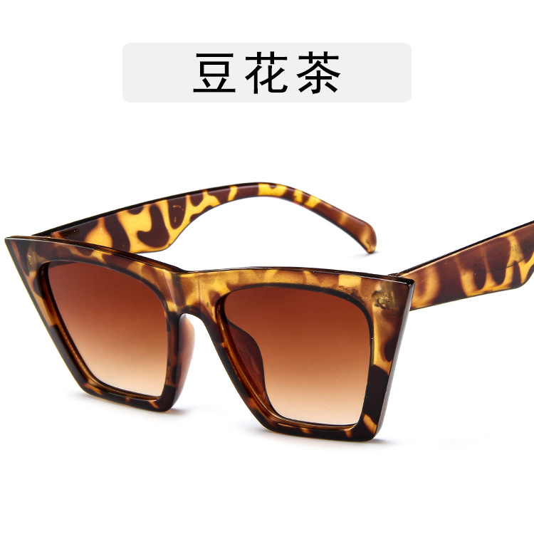 Kính mát phong cách cổ điển hợp thời trang