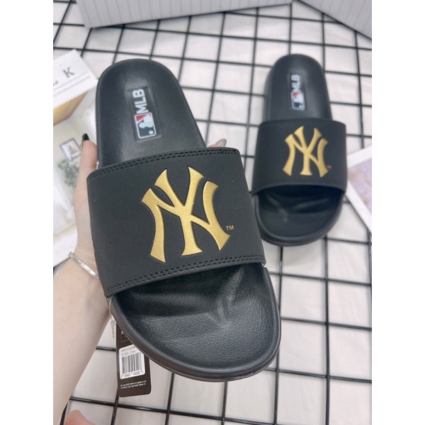 [CHÍNH HÃNG] DÉP MLB NỘI ĐỊA HÀN NY ĐEN LOGO VÀNG  - MLB CHÍNH HÃNG UNISEX NAM NỮ (HÀNG CÓ SẴN) - CÓ BILL MUA HÀNG