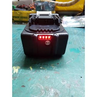 Pin Makita 18V 6AH nhận sạc adapter, có led báo Pin như zin.