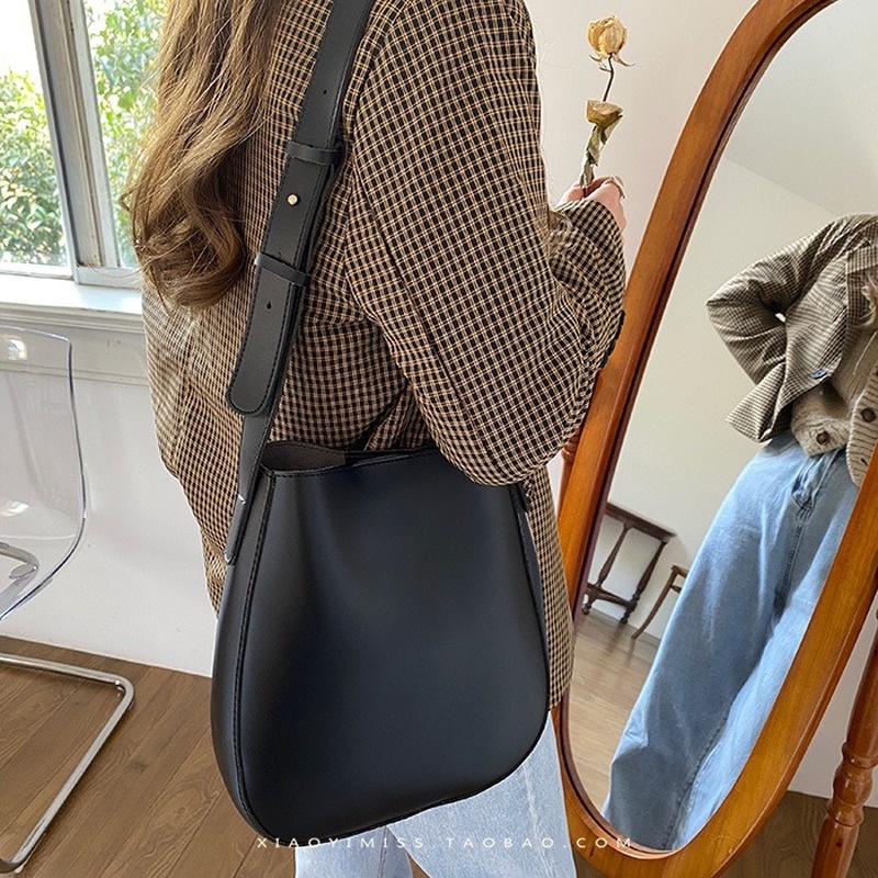 Túi Da Mềm Đeo Chéo Phong Cách Hàn Quốc 2022 Gylb1389