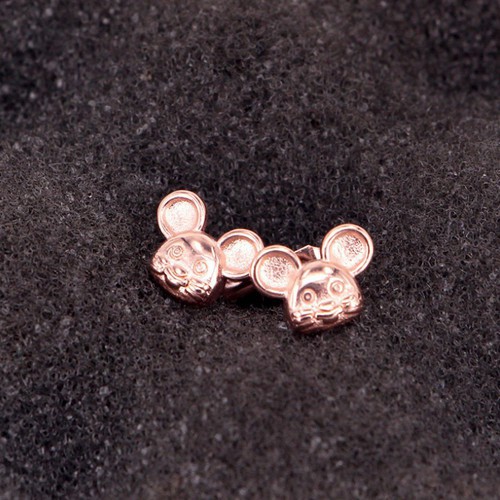 Bông Tai Nữ Hình Đầu Chuột Titan Không Đen TT 2437