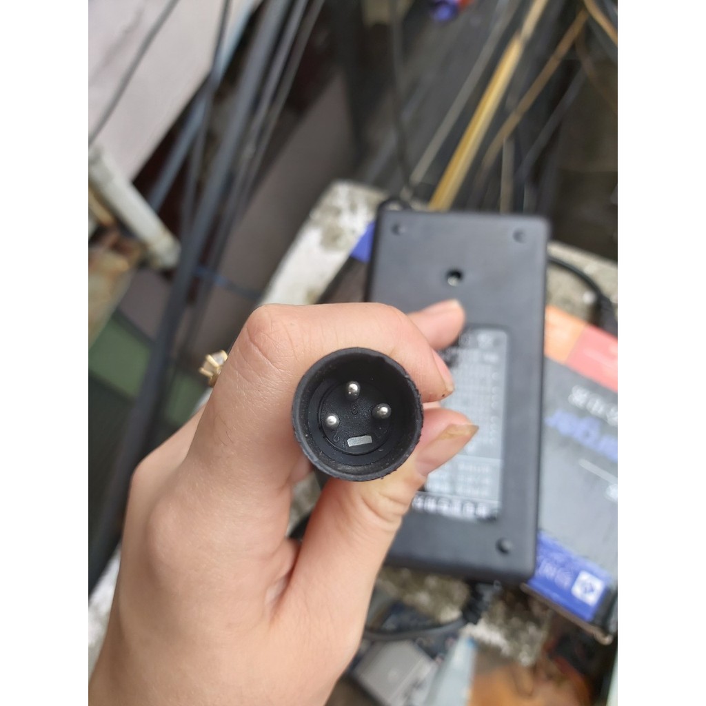 Sạc Xe Đạp Điện dùng Pin Lithium 36V 2A loại tốt