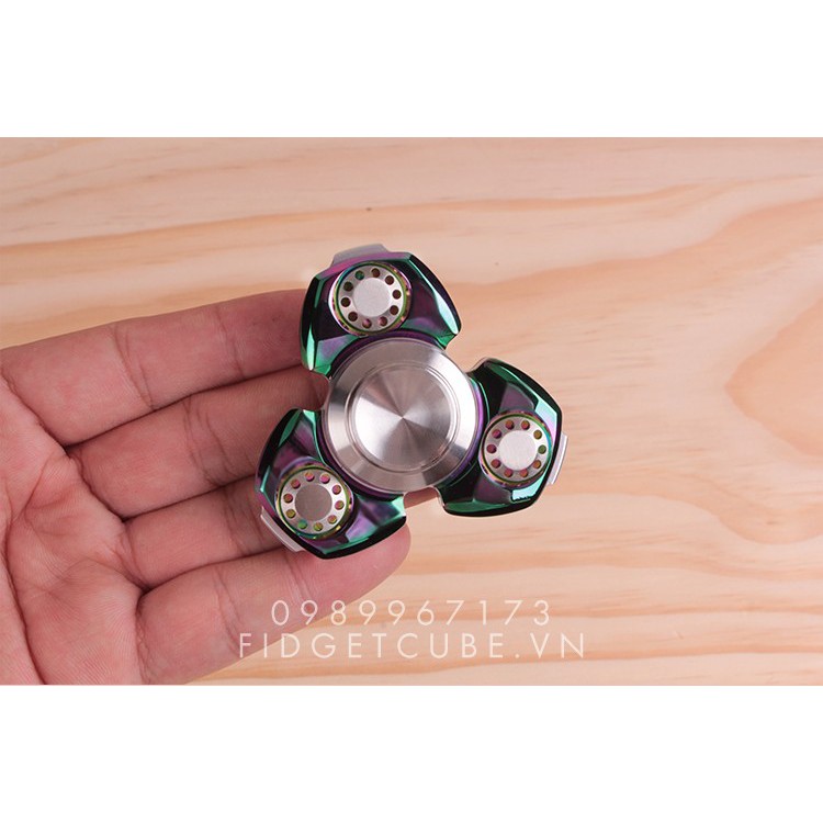 Con Quay Spaceship Diamond Spinner