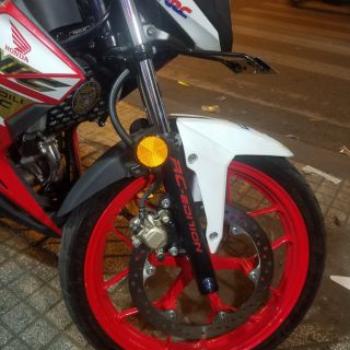 mắt mèo gắng tất cả cac dòng xe