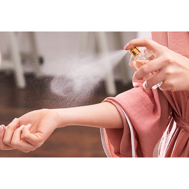 Nước thơm dạng xịt Cho Nữ dung tích 20ml mùi thơm ngọt ngào