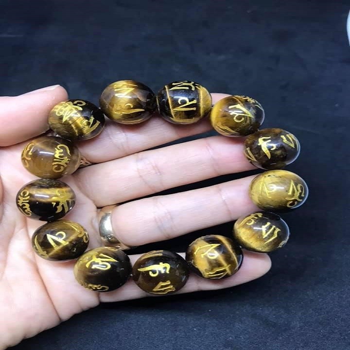 VÒNG TAY ĐÁ MẮT HỔ KHẮC CHÚ