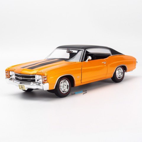 Mô hình xe cổ Chevrolet 1:18 Maisto