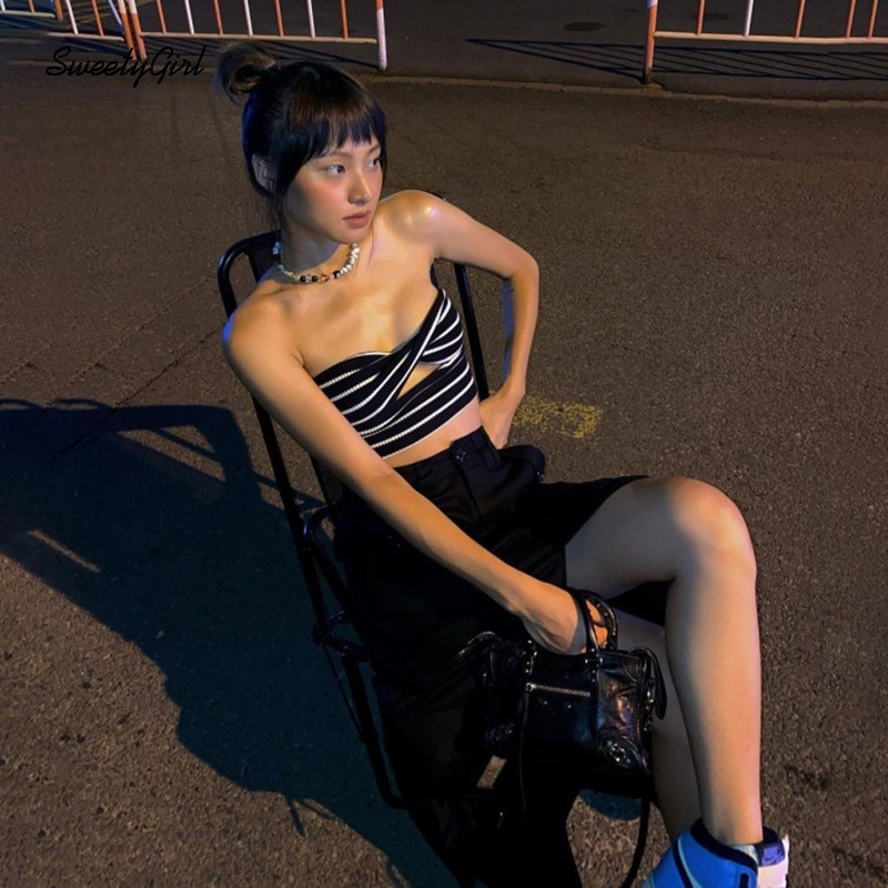 Áo Ống Hoạ Tiết Kẻ Sọc Thiết Kế Trễ Vai Quyến Rũ