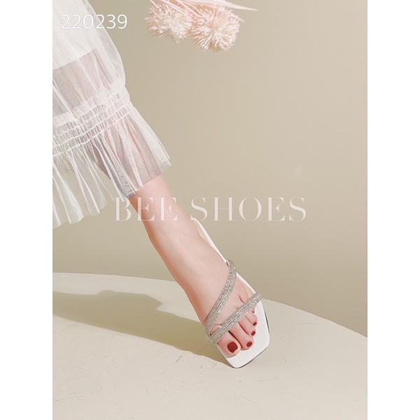 BEESHOES - GUỐC NỮ MŨI VUÔNG- GUỐC NỮ GÓT VUÔNG CAO 5 PHÂN SẴN MÀU ĐEN - TRẮNG 220239