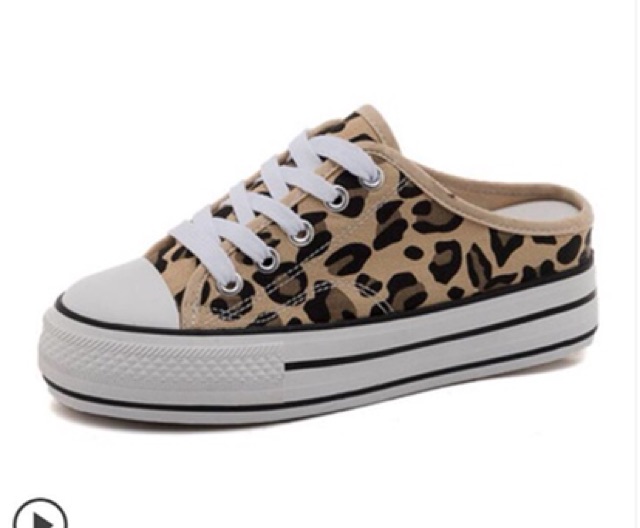 Giày sục thể thao đế 5,5cm