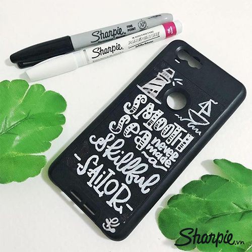 Bút sơn ngòi cứng Sharpie Oil Based Medium màu đen