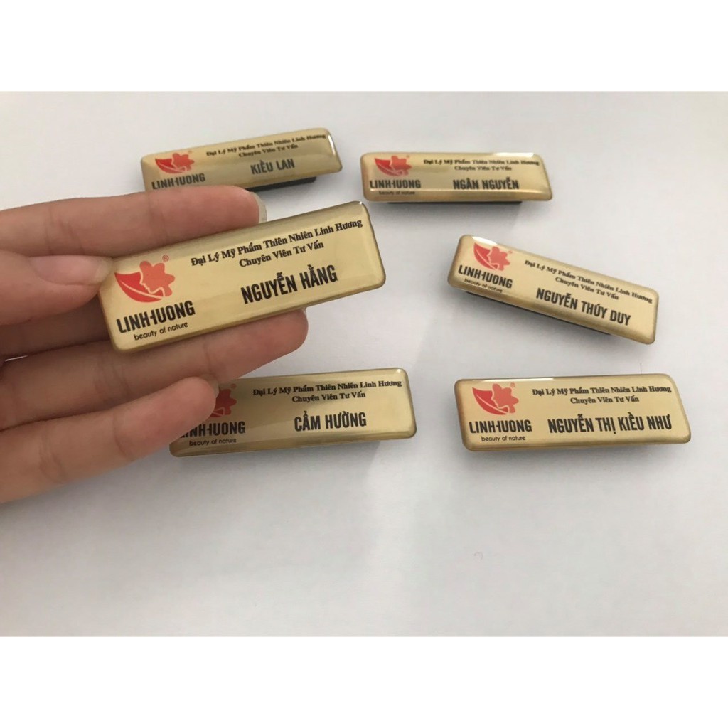 IN BẢNG TÊN NHÂN VIÊN Sản phẩm in theo yêu cầu In Bạch Dương