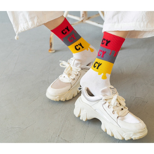 Vớ Tất cao cổ Nam Nữ chữ CY phong cách trẻ trung và năng động.