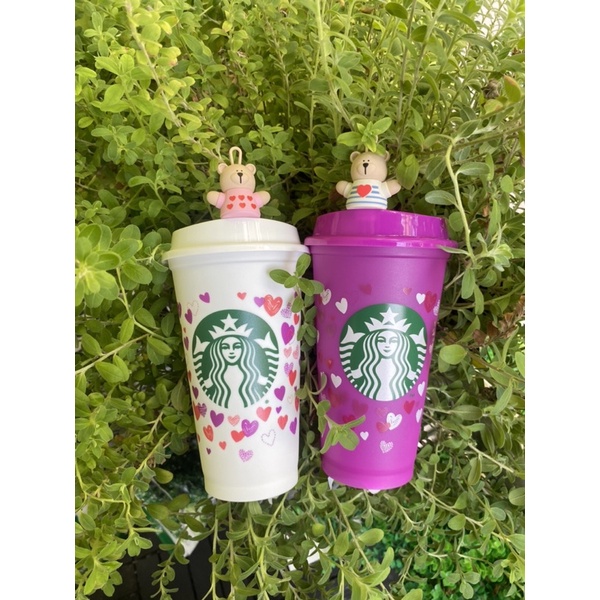 Ly mica đổi màu khi uong nóng starbucks store2022