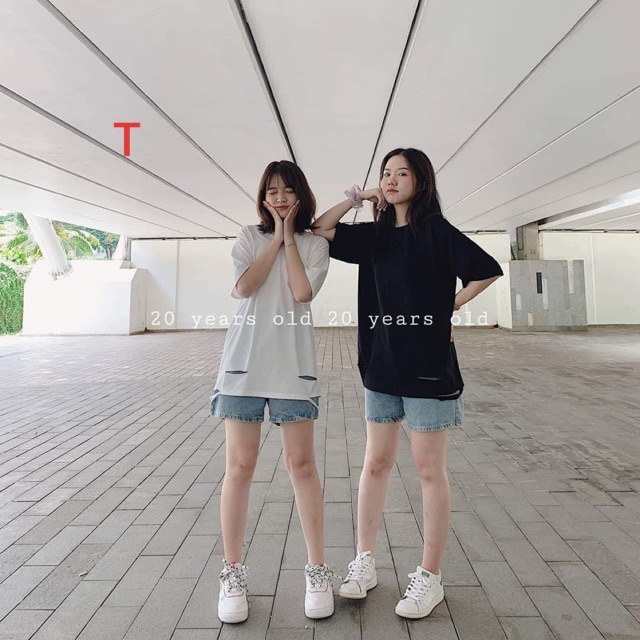 Áo rách đen và trắng trơn TTM979