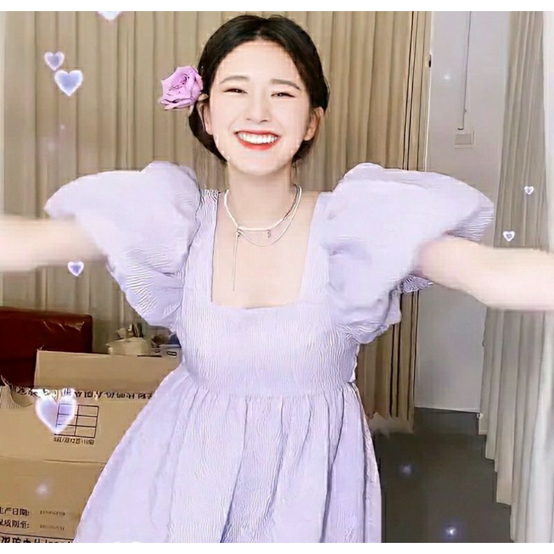 Váy babydoll công chúa bồng vai của Triệu Lộ Tư