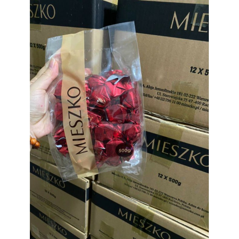 KẸO SOCOLA RƯƠU CHERRY CỦA NGA