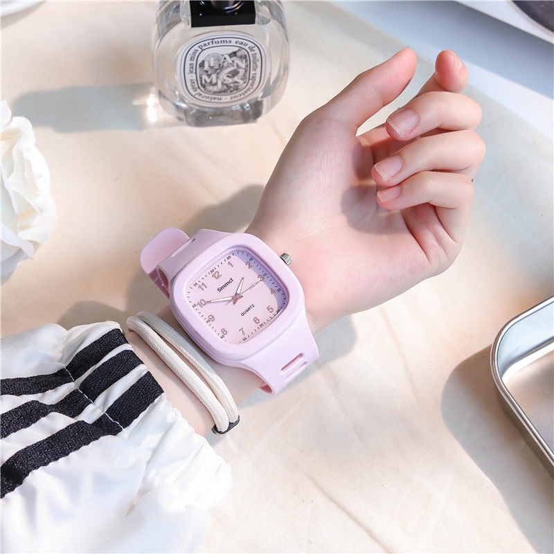 Đồng Hồ Đeo Tay Mặt Vuông Màu Xanh Bạc Hà Phong Cách Mới Cho Nữ Sinh