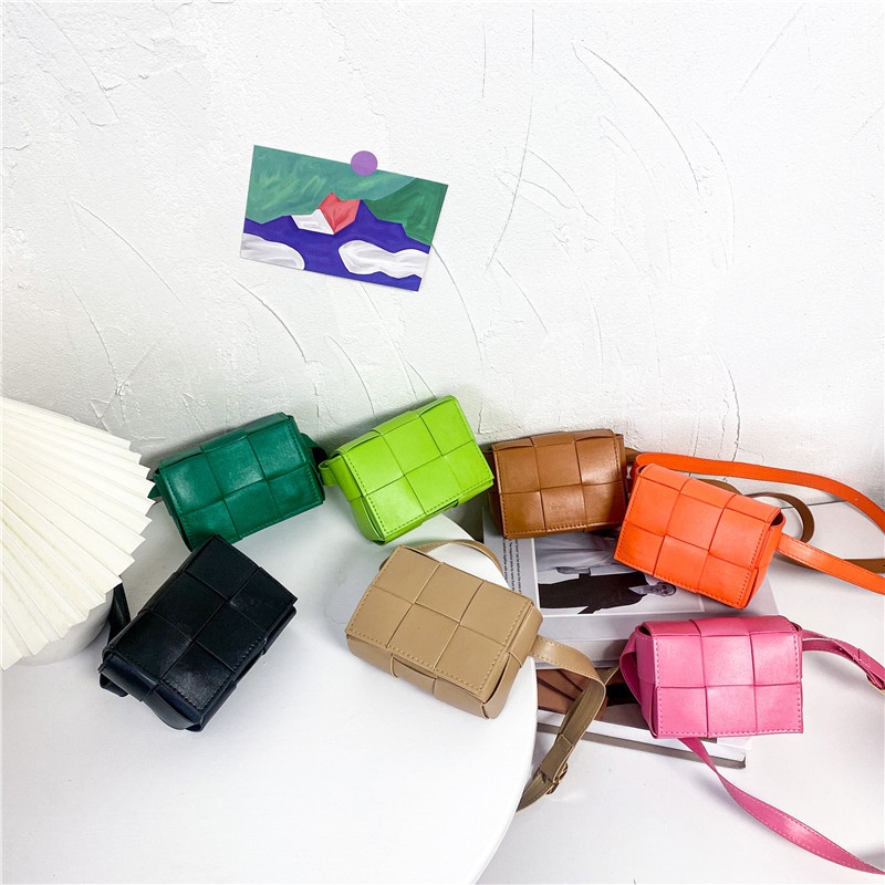 Túi Đeo Chéo Vai Trẻ Em Thiết Kế Dễ Phối Đồ Phong Cách AKKU