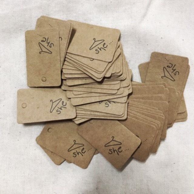 Nhãn mác giấy 2.5 x 4cm -khoảng 100 cái - Có sẵn