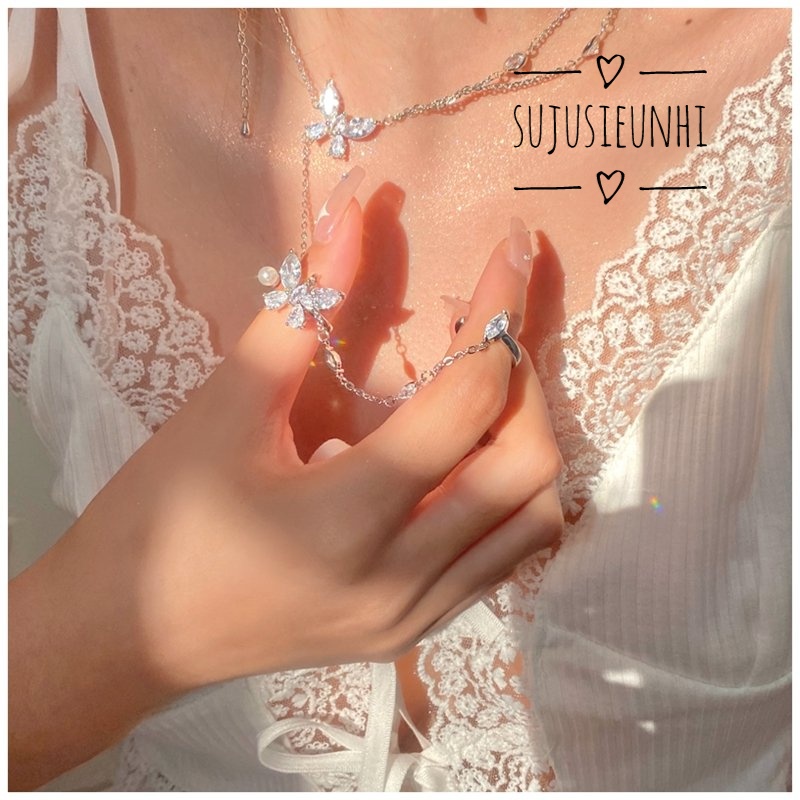 Set 2 nhẫn dây liền đính đá và ngọc nhân tạo hình bướm sang chảnh