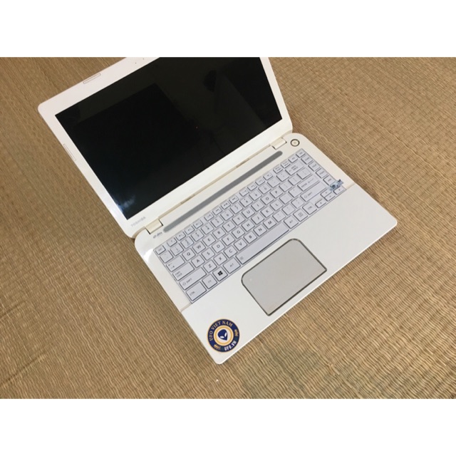 Lsptop UFO Toshiba L40 i3 trắng tinh khôi đẹp thời trang văn phòng | BigBuy360 - bigbuy360.vn
