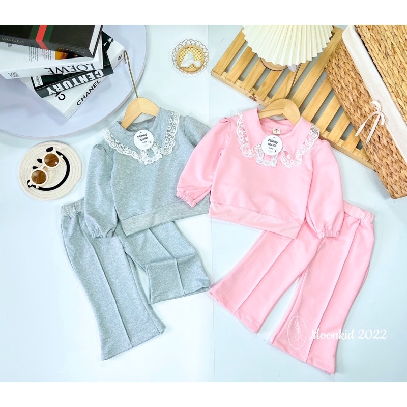 Set bộ quần áo da cá phối cổ ren cho bé gái