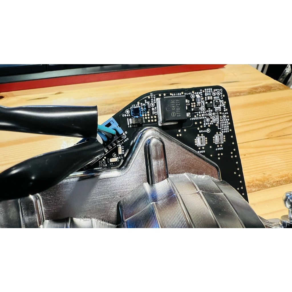 Mạch LED + Driver + Choá Phản Xạ Tháo Từ Pha Đèn Zin Đầy Đủ Jack Zin Theo Đèn