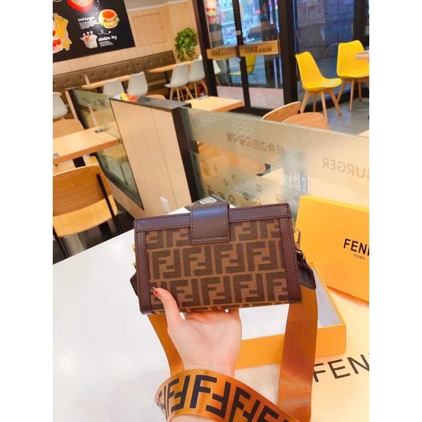Túi Fendi nắp new sz22cm