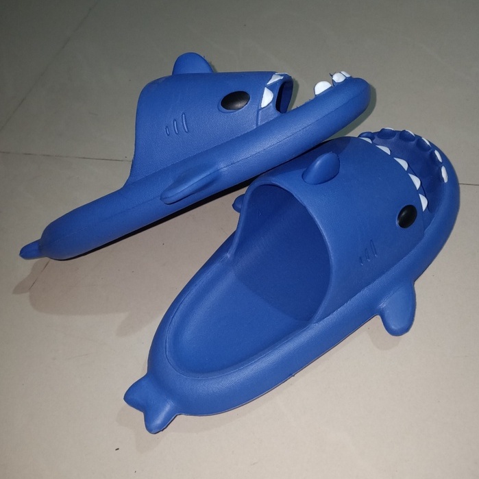 Dép cá mập xanh biển