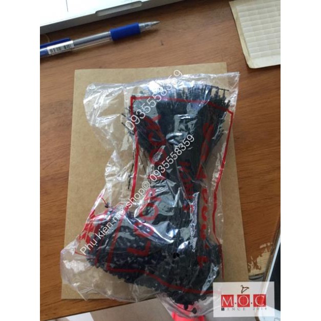 Dây nhựa gắn Tag quần áo