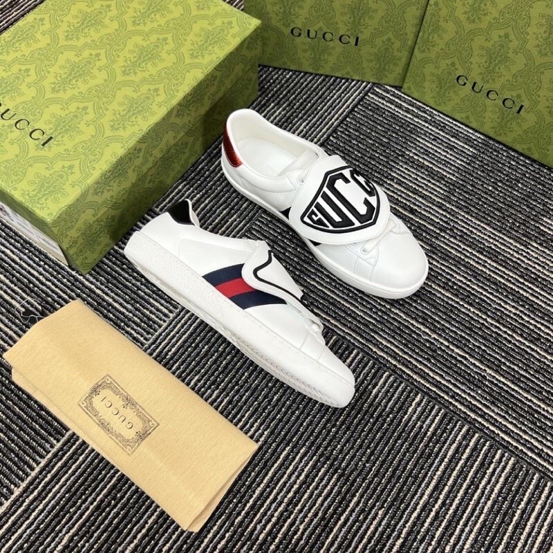 Giày Sneakers  Thể Thao Nam Nữ Thêu Cá Gót Đen Đỏ full size 35-43