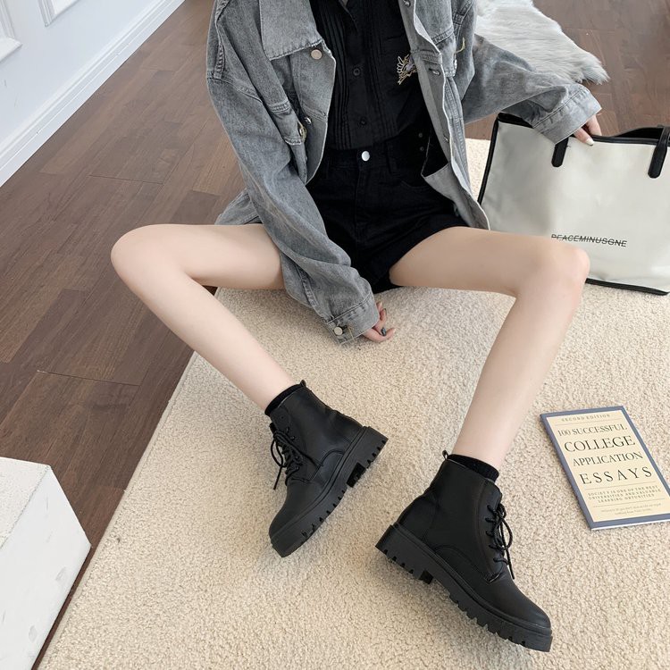 [Mã FASHIONGREEN15 giảm tới 30K đơn 99K] Giày Bốt Dây cao su dính chân thấp gót giày Martin của nữ Hàn | BigBuy360 - bigbuy360.vn