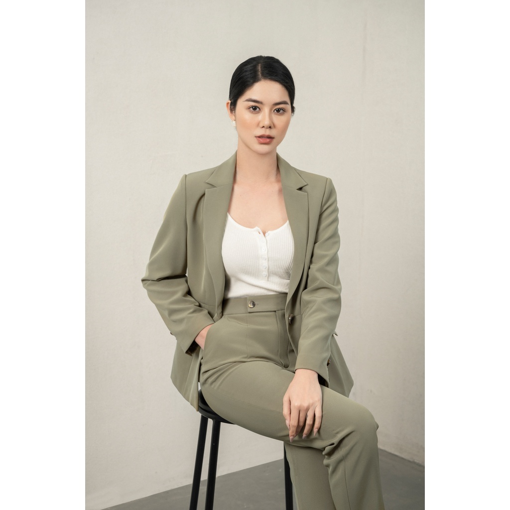 Áo blazer nữ tay dài công sở Eva de Eva 22SBLE017X