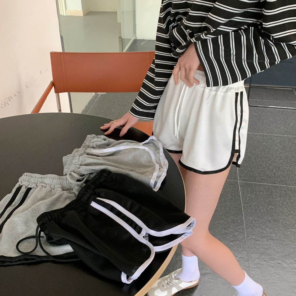 Quần Short Thể Thao Nữ Lưng Cao Dây Rút
