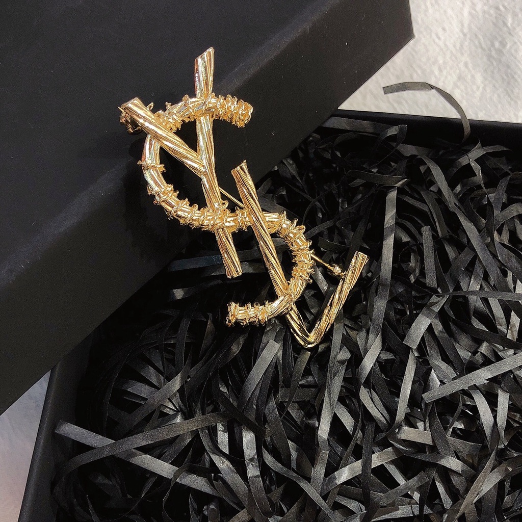 Ysl Trâm Cài Áo Hình Chữ Cái Đính Ngọc Trai Thời Trang