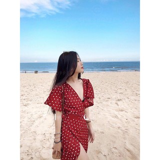 Váy chấm bi đỏ xẻ tà