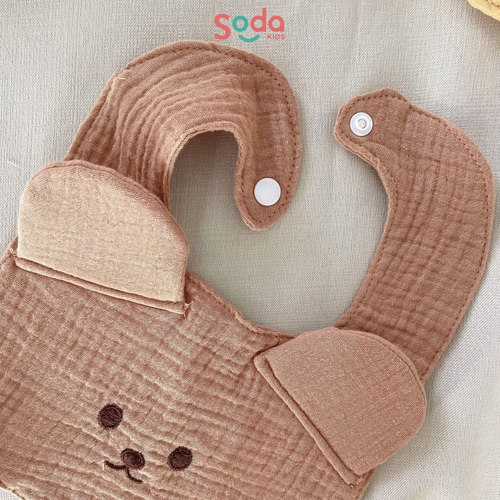 Yếm cổ cho bé chất liệu muslin, thêu hình động vật dễ thương, có cúc bấm