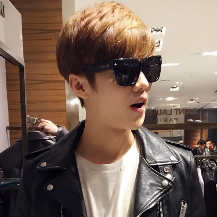 Kính râm màu đen dáng vuông lớn UV400 đeo khi lái xe đạp thời trang cho nam và nữ