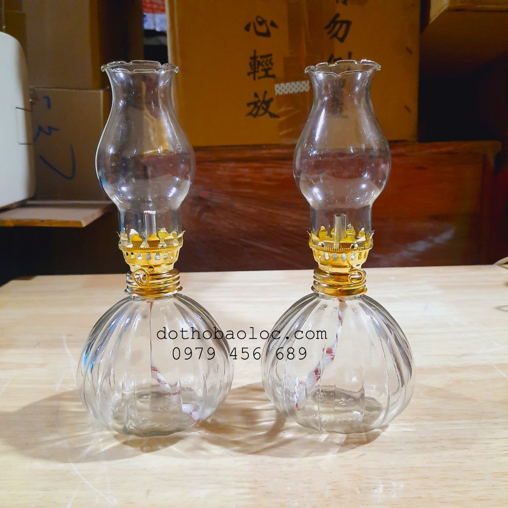 Đèn dầu chân thủy tinh tròn cao 18cm