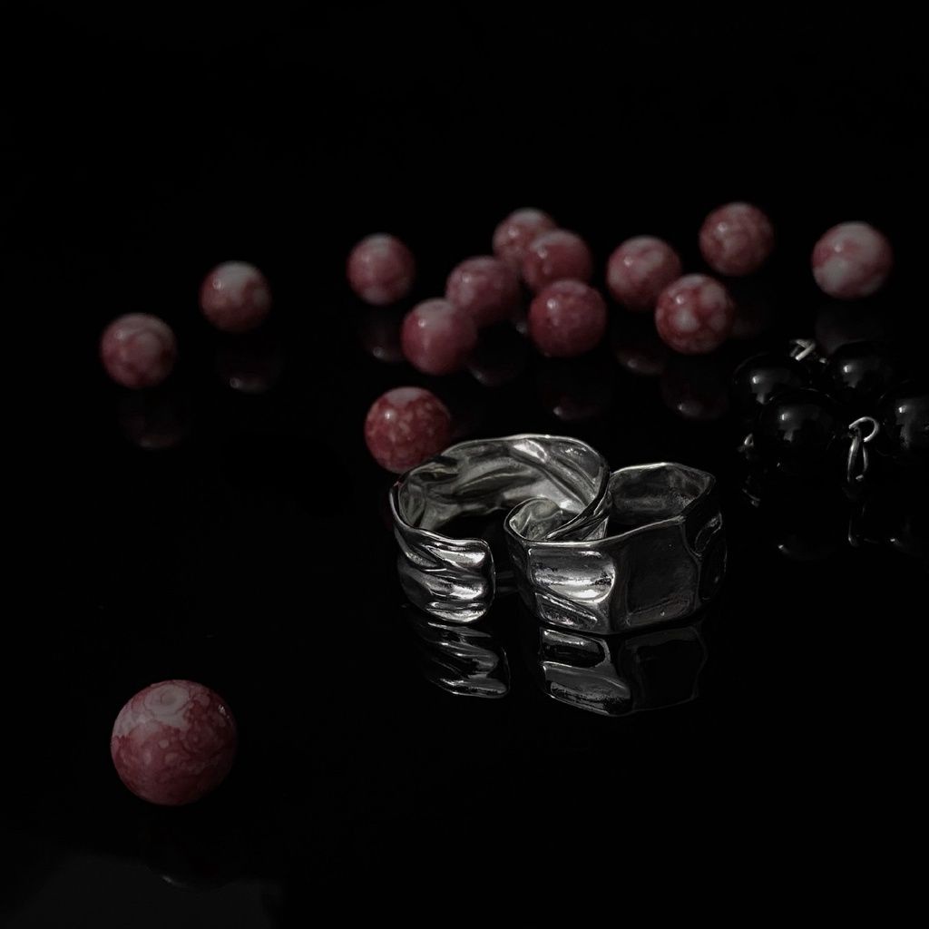 Nhẫn thiết kế mới lạ phong cách hip hop dành cho cả nam và nữ