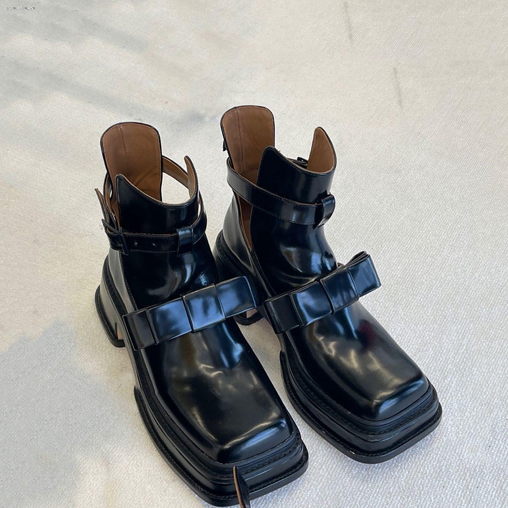 Giày bốt martin đế dày mũi vuông phối lỗ cài khóa kiểu cổ điển thời trang mùa hè mới cho nữ 2021 | BigBuy360 - bigbuy360.vn