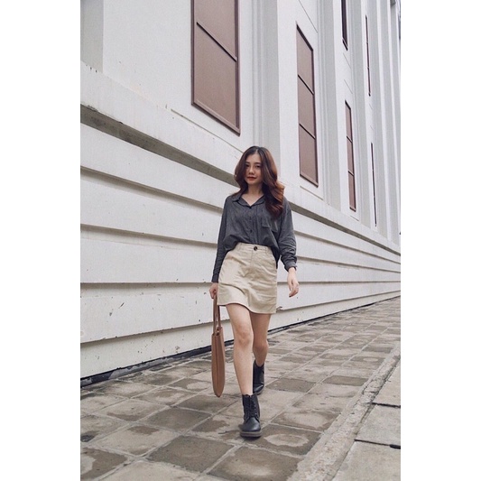 Áo sơ mi sọc xám đen oversize phù hợp đi chơi đi làm đi học