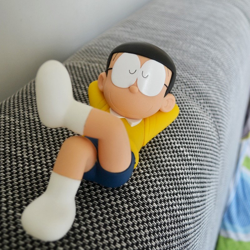 Mô hình Nobita nằm ngủ siêu to khổng lồ dài 19cm trang trí ô tô để bàn