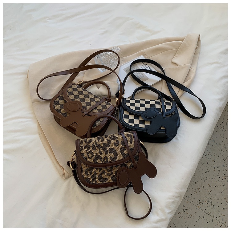 Túi đeo chéo nữ MiDi hình hộp trendy họa tiết káro mix nhiều phong cách