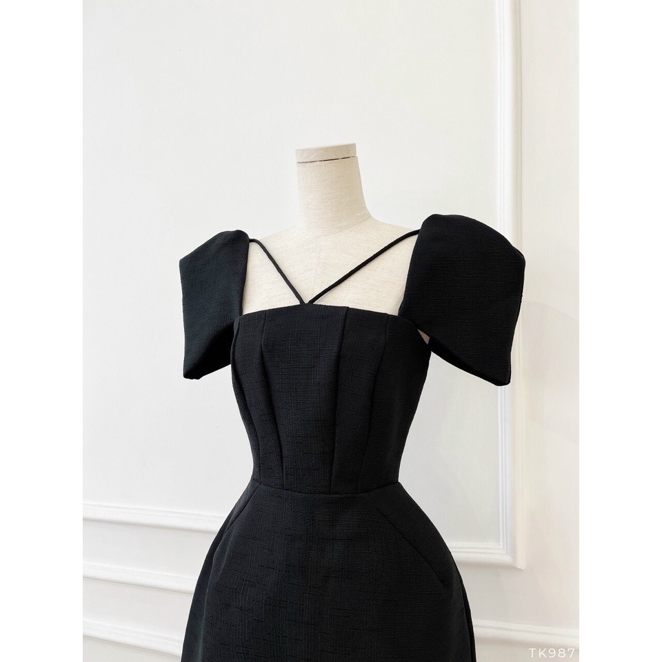 Đầm xoè chéo dây