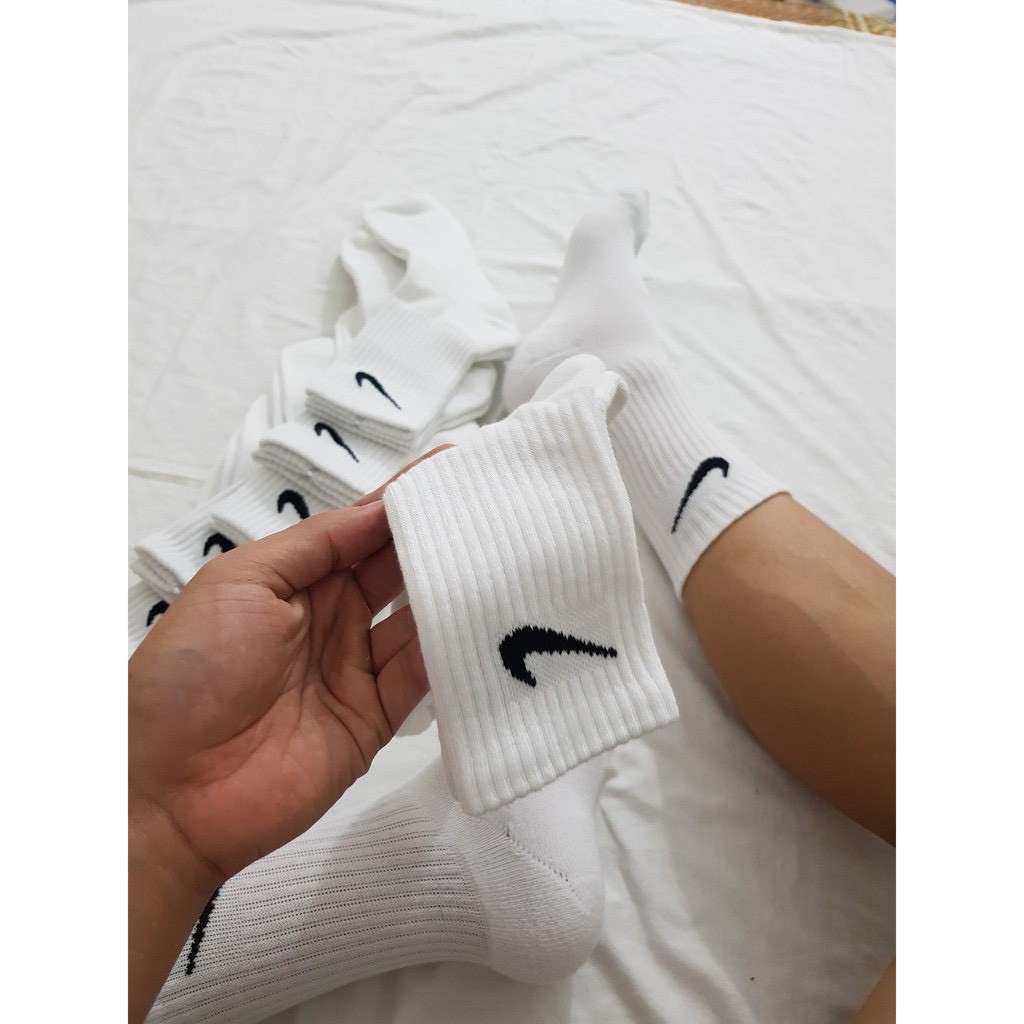 Tất nam nữ Nike cổ cao thể thao đen trắng- VỚ NIKE THỂ THAO ĐÁ BÓNG NAM NỮ ĐEN TRẮNG COTTON CHÁT DÀY ĐẸP