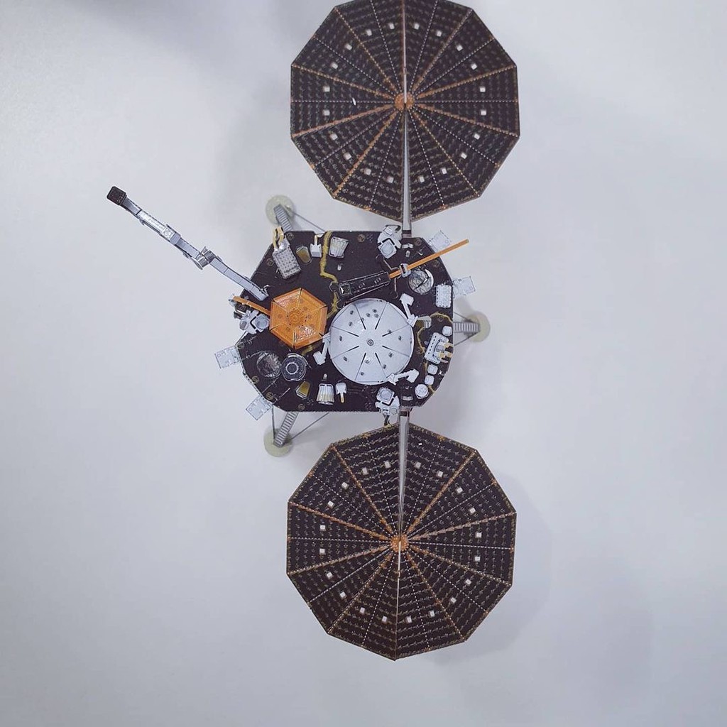 Mô Hình Lắp Ghép 3D Kim Loại Tự Ráp trạm đổ bộ InSight robot NASA thăm dò Sao Hỏa - Chưa Lắp